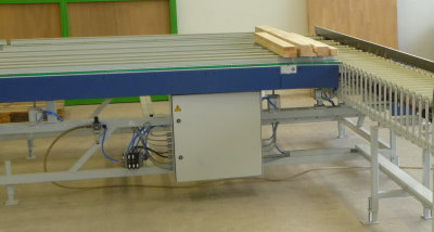 Laengs- uned Querfoerderer als Puffer nach Impraegnierung